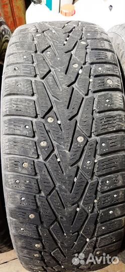 Nokian Tyres Hakkapeliitta 7 SUV 215/65 R16 102T