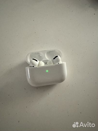 Наушники apple airpods pro 1 рабочий Левый +кейс