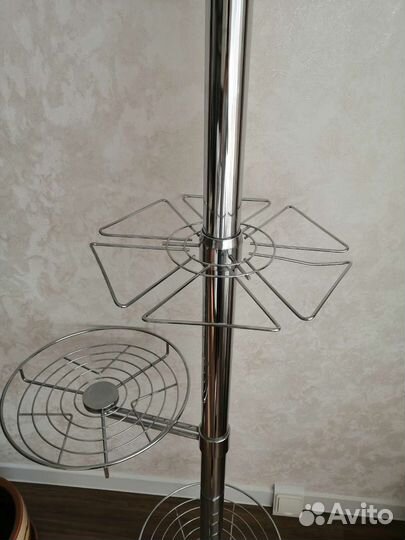 Барная стойка с корзинами