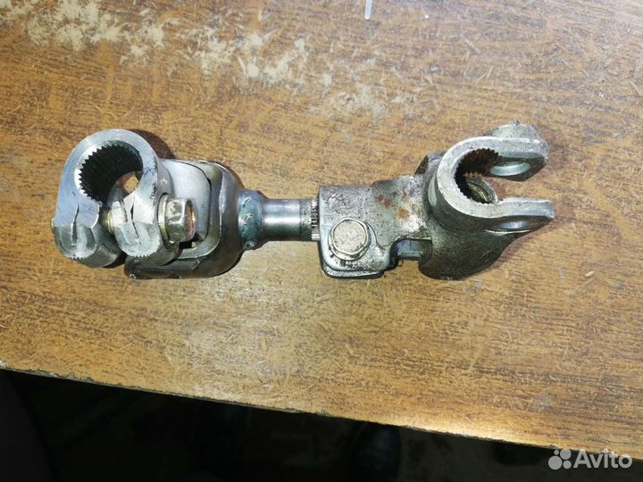 Рулевой кардан Мазда Демио 1