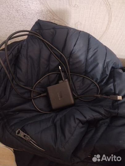 Продам оригинал зарядку jbl