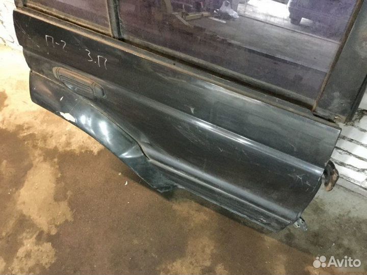 Дверь задняя правая Mitsubishi Pajero V1 1991-1996