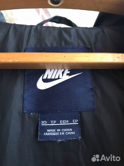 Пуховик женский nike xs