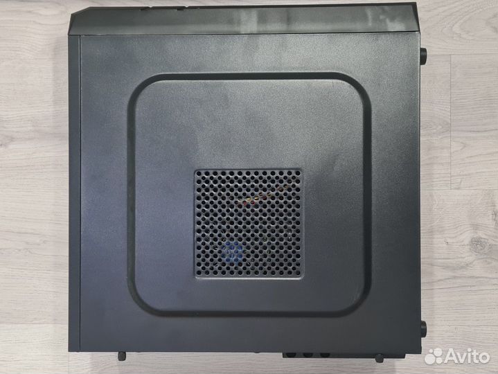 Компьютер Intel(R) Core(TM) i3-7100
