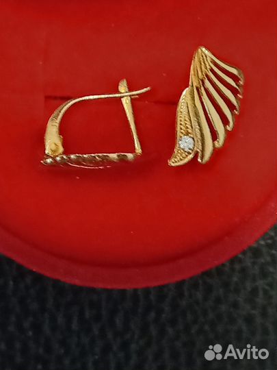 Золотые серьги