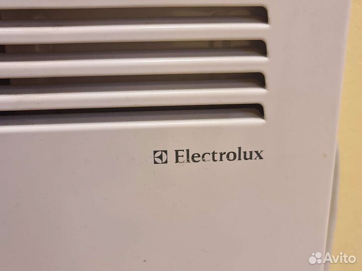 Обогреватель электрический настенный