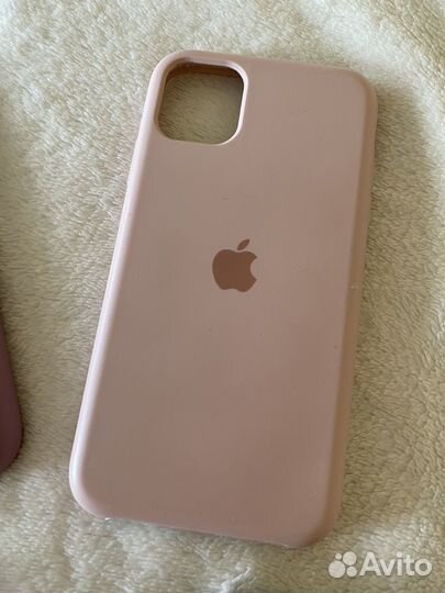 Чехол на iPhone 11