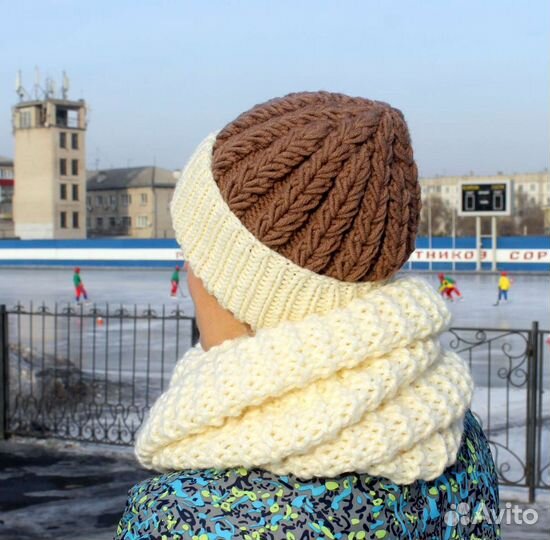 Шапки вязаные женские (ручная работа)