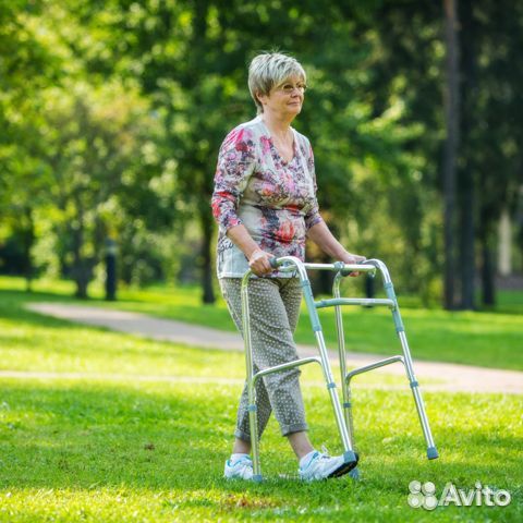 Аренда инвалидных колясок, костылей, ходунков
