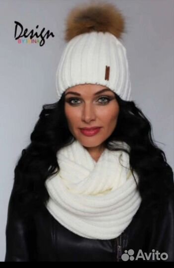Новый комплект шапка и снуд зимний