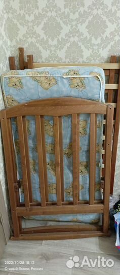 Детская кроватка и матрас