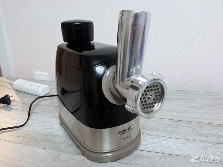 Мясорубка скарлет 1800