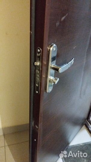 Дверь входная металлическая