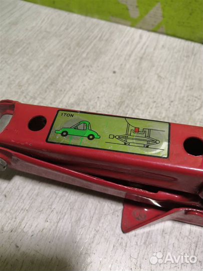 Домкрат Сеат Ибица 4