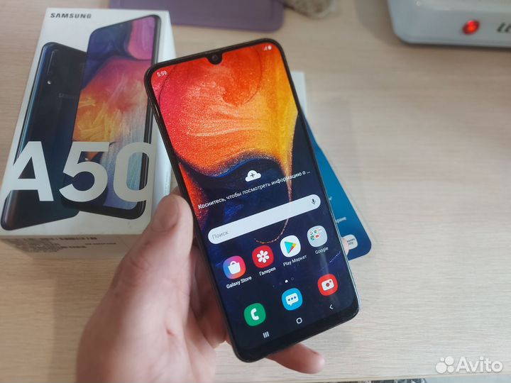 Samsung Galaxy A50, 4/64 ГБ