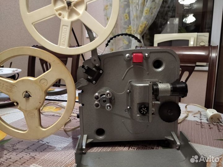 Кинопроектор