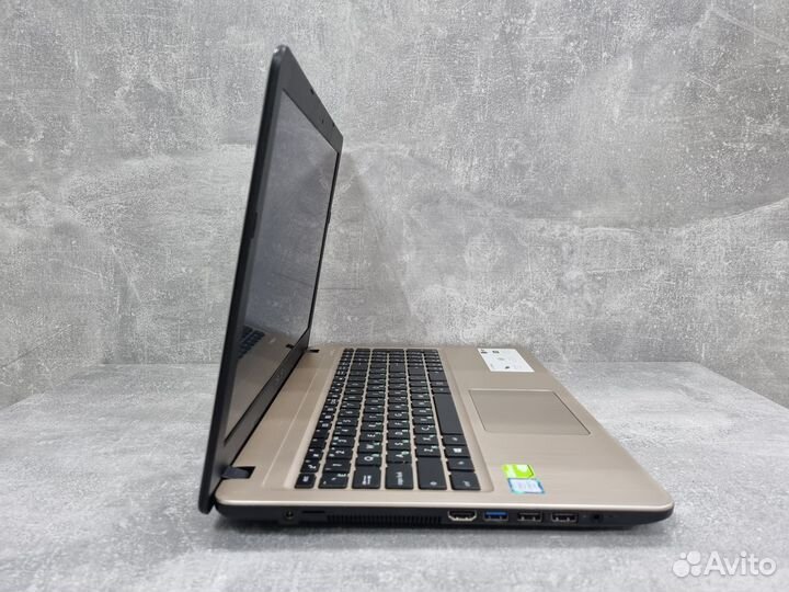 Ноутбук Asus X540U i3/8Gb/SSD 256Gb/GF MX110 2GB