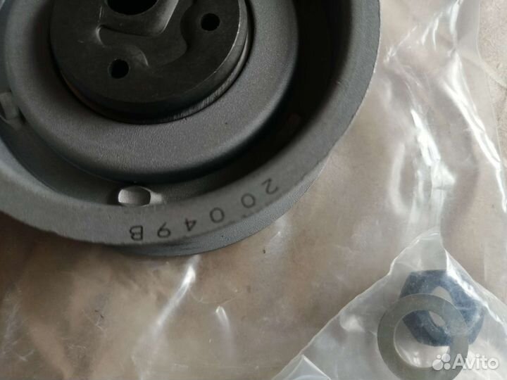 Ролик натежитель VAG 307839EB