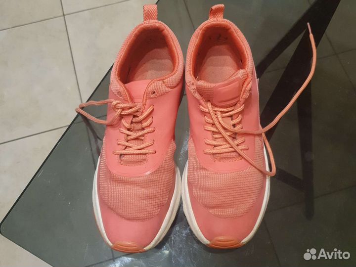 Кроссовки женские 37 5