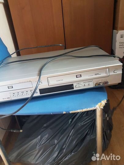 Видеомагнитофон samsung