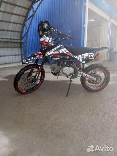 Кроссовый мотоцикл
