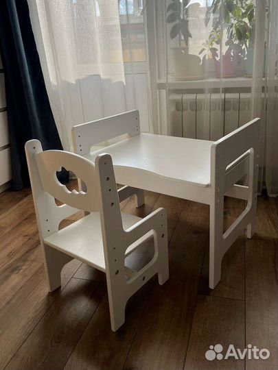 Растущий стол и стул для ребенка