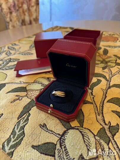 Кольцо Cartier classic trinity