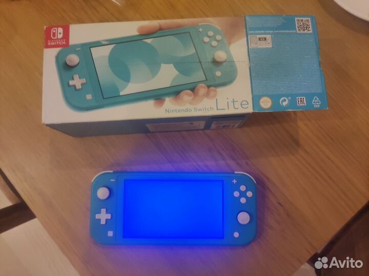 Nintendo switch lite синий экран