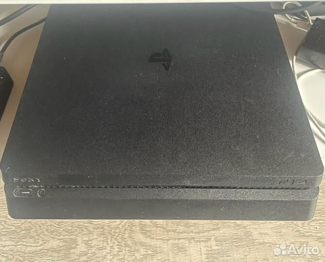 Продается приставка PlayStation 4 1TB Slim