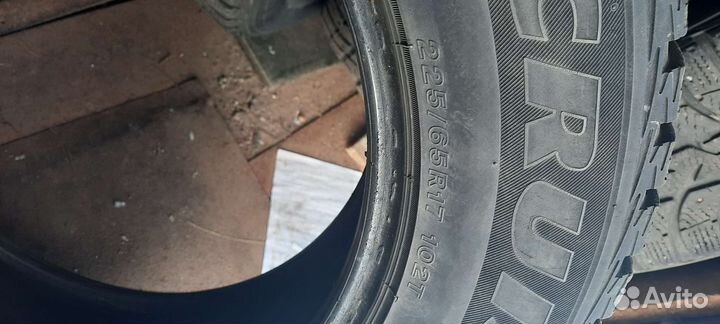 Bridgestone Blizzak MZ-03 225/65 R17