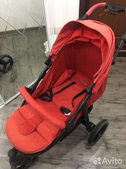 Прогулочная коляска babyton