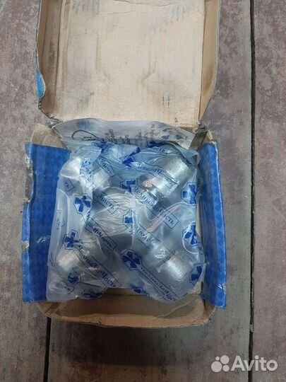 Крестовина кардана, ступичный подшипник, подвесной