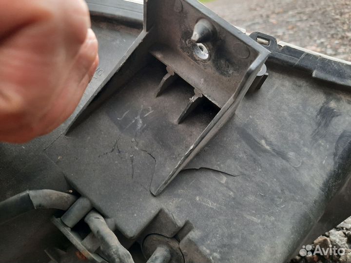 Фара правая mitsubishi outlander xl