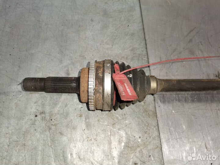 Полуось передняя правая Toyota Yaris P1 2002