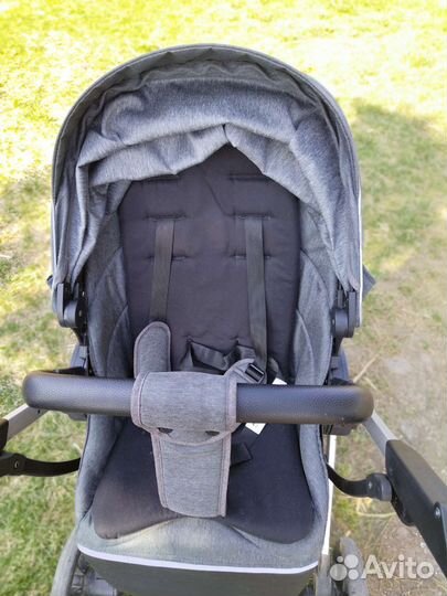 Прогулочная коляска с реверсивным блоком