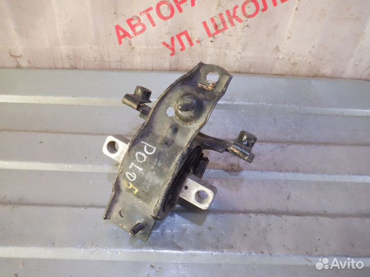 Кронштейн опора двигателя Фольксваген Поло 5