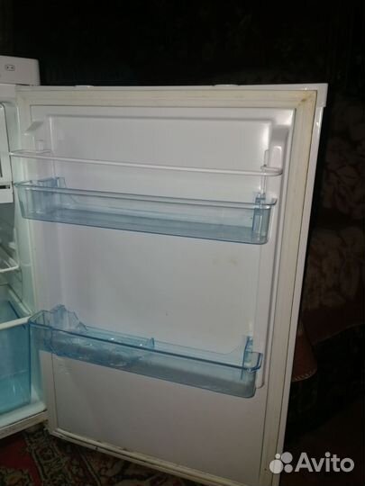 Холодильник маленький