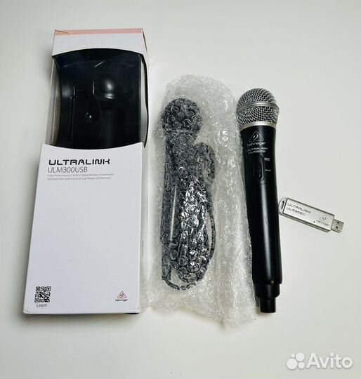 Аккумуляторная колонка Behringer MPA40BT