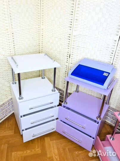 Тумба столик на колесах