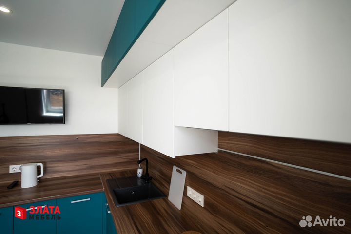 Кухня в 2 ряда новая от производителя