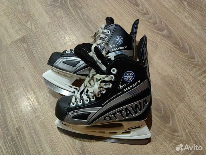 Коньки хоккейные 35 размер