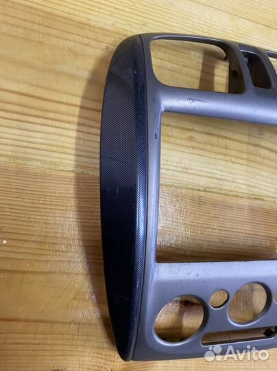 Рамка магнитолы mazda 323