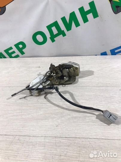 Замок двери передней правой Honda-Хонда stepwgn