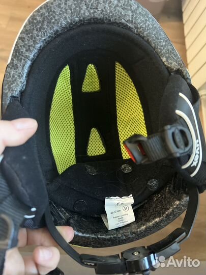 Горнолыжный шлем uvex