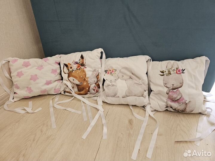 Бортик в детскую кроватку+органайзер+простынка