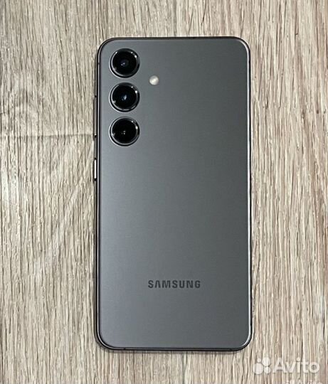 Samsung Galaxy S24, 8/256 ГБ