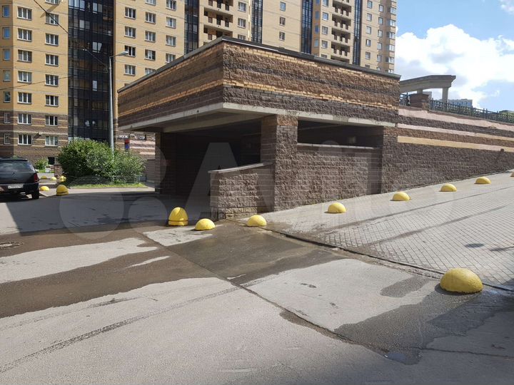 Машиноместо, 14 м²