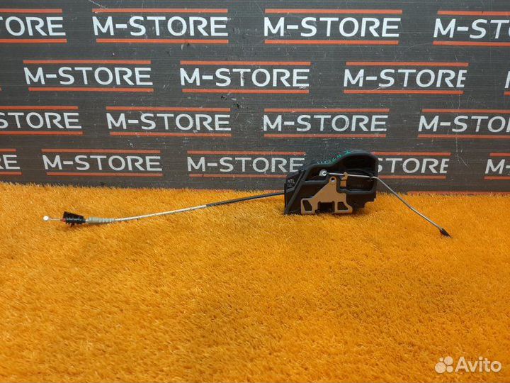 Замок двери задний левый Bmw X5 E70 N52B30A 2007