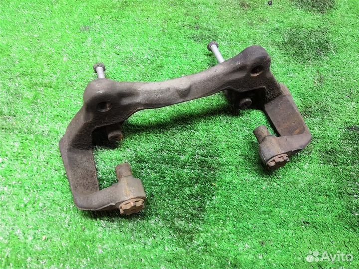 Скоба суппорта переднего Audi A5 /S5 Coupe/Sportb