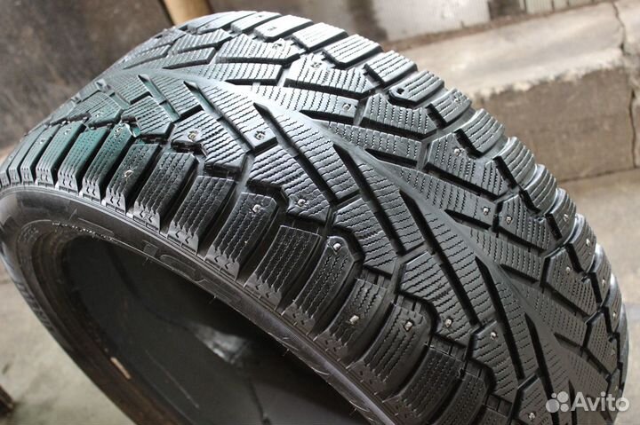 Pirelli Ice Zero 295/40 R20